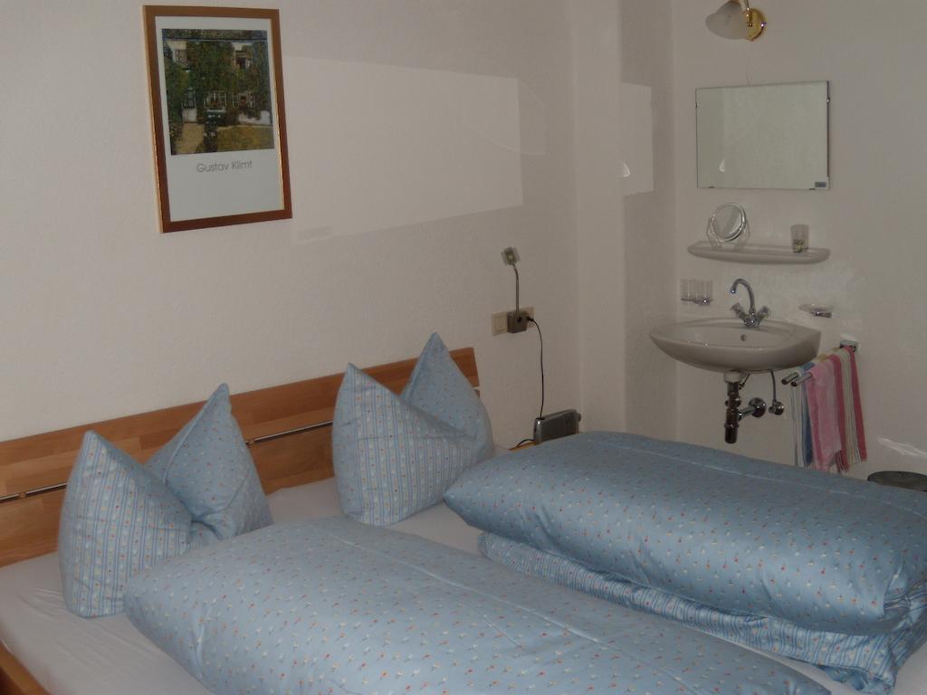 Ferienwohnung Rottensteiner Sybille Inclusiv Sommercard Jerzens Szoba fotó
